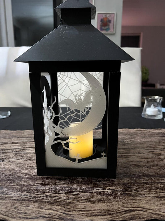 Unik Halloween Lanterne – Fyrfadslys Holder med Udskiftelige Dekorationer – Halloween Bordpynt & Festlig Dekoration