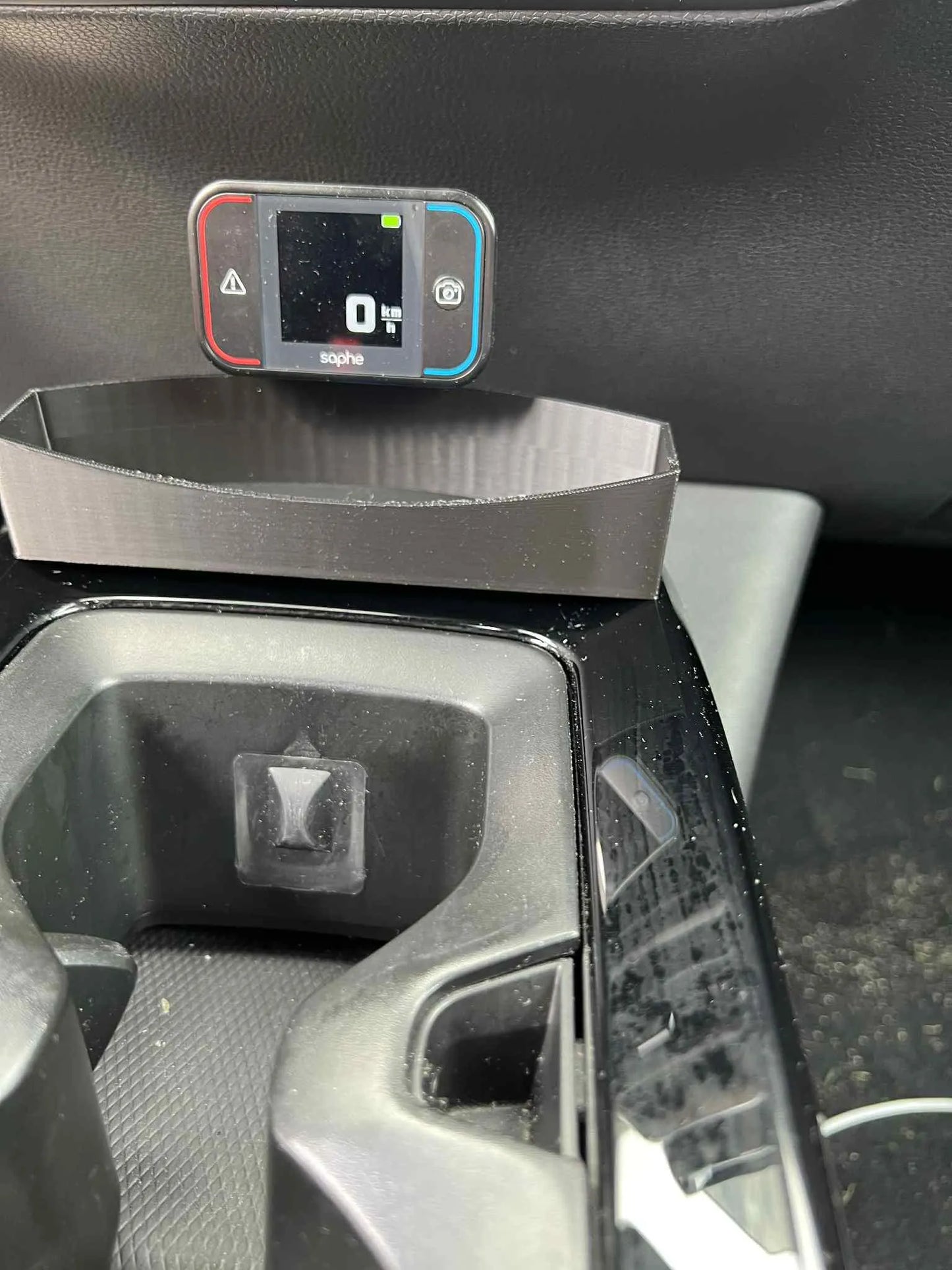 VW ID.4 Glass Holder for Saphe Drive PRO – Customizable, Durable, Easy Mount