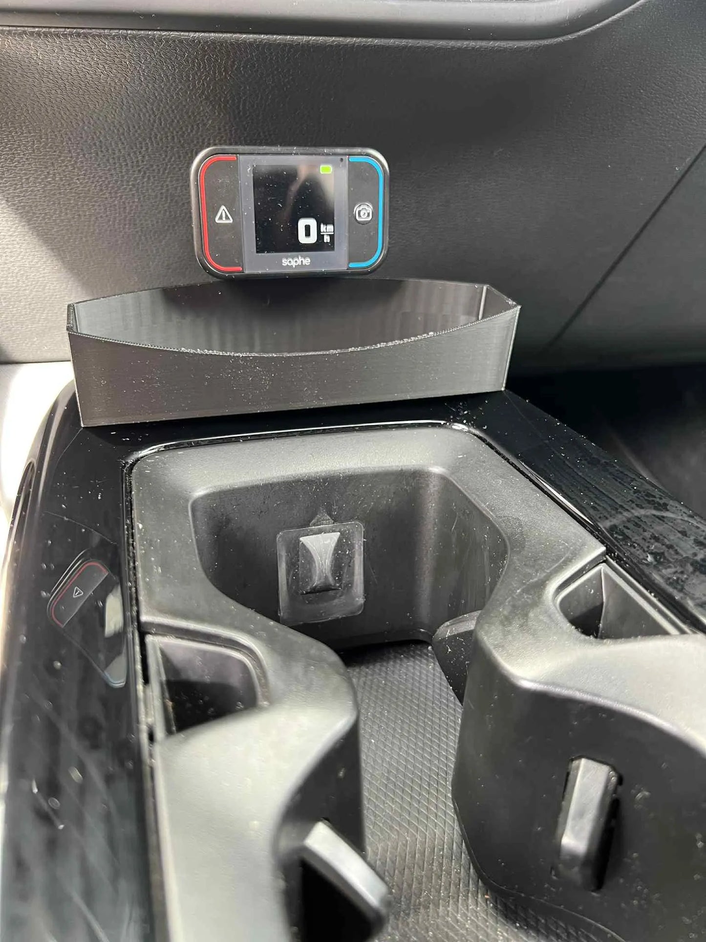 VW ID.4 Glass Holder for Saphe Drive PRO – Customizable, Durable, Easy Mount