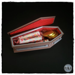 Mini Coffin Candy Box til Halloween - Uhyggelig Slikboks