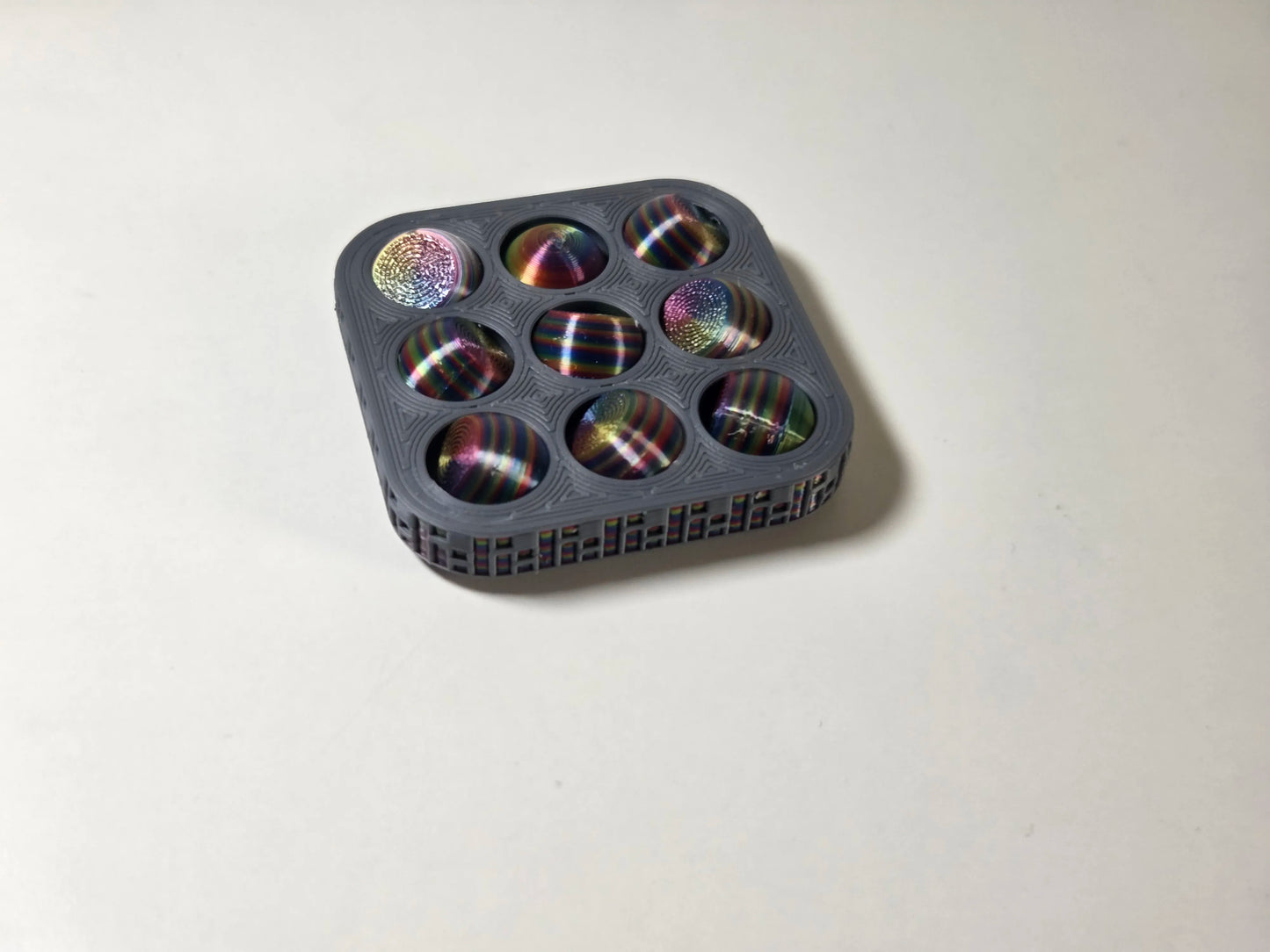 BallTrack Grid9 Fidget – Mekanisk Klik- og Banesystem