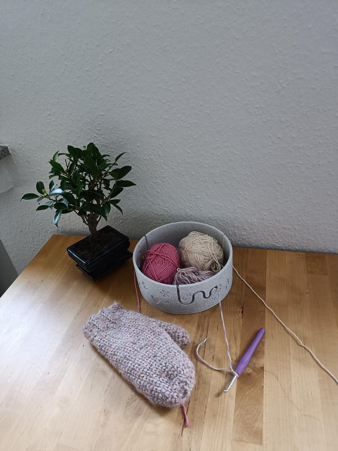 3D-printet garnskål med sommerfugle og blomster