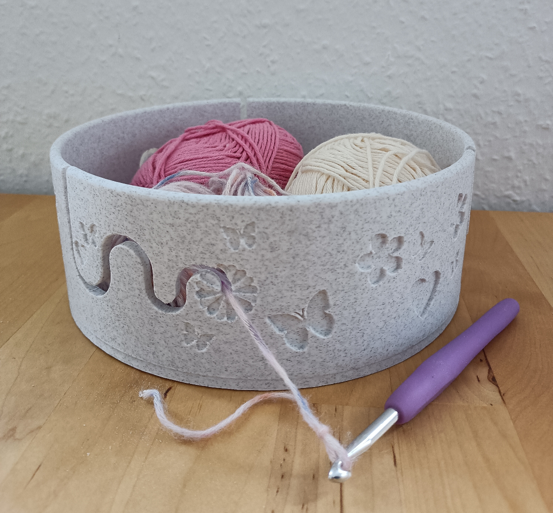 3D-printet garnskål med sommerfugle og blomster