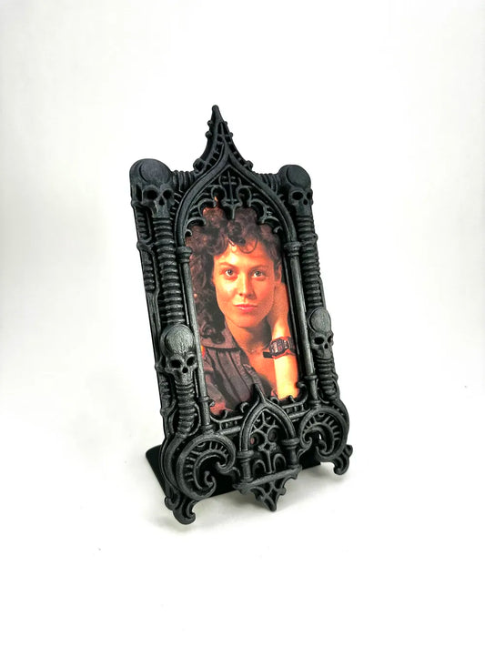 Picture or Mirror frame - 2 piece design 4x6
