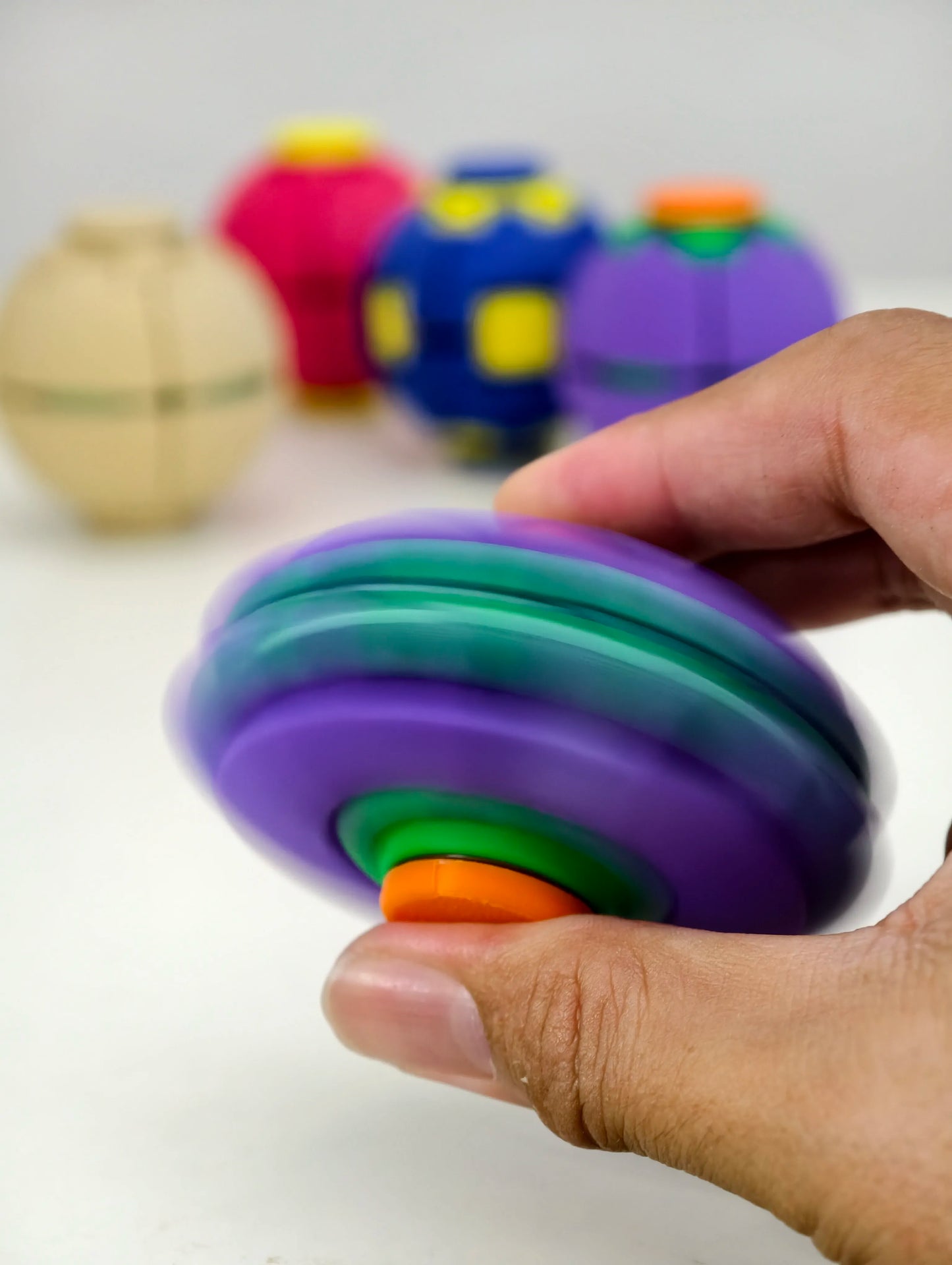 HelixCore – Press-to-Spin Squishy Ball