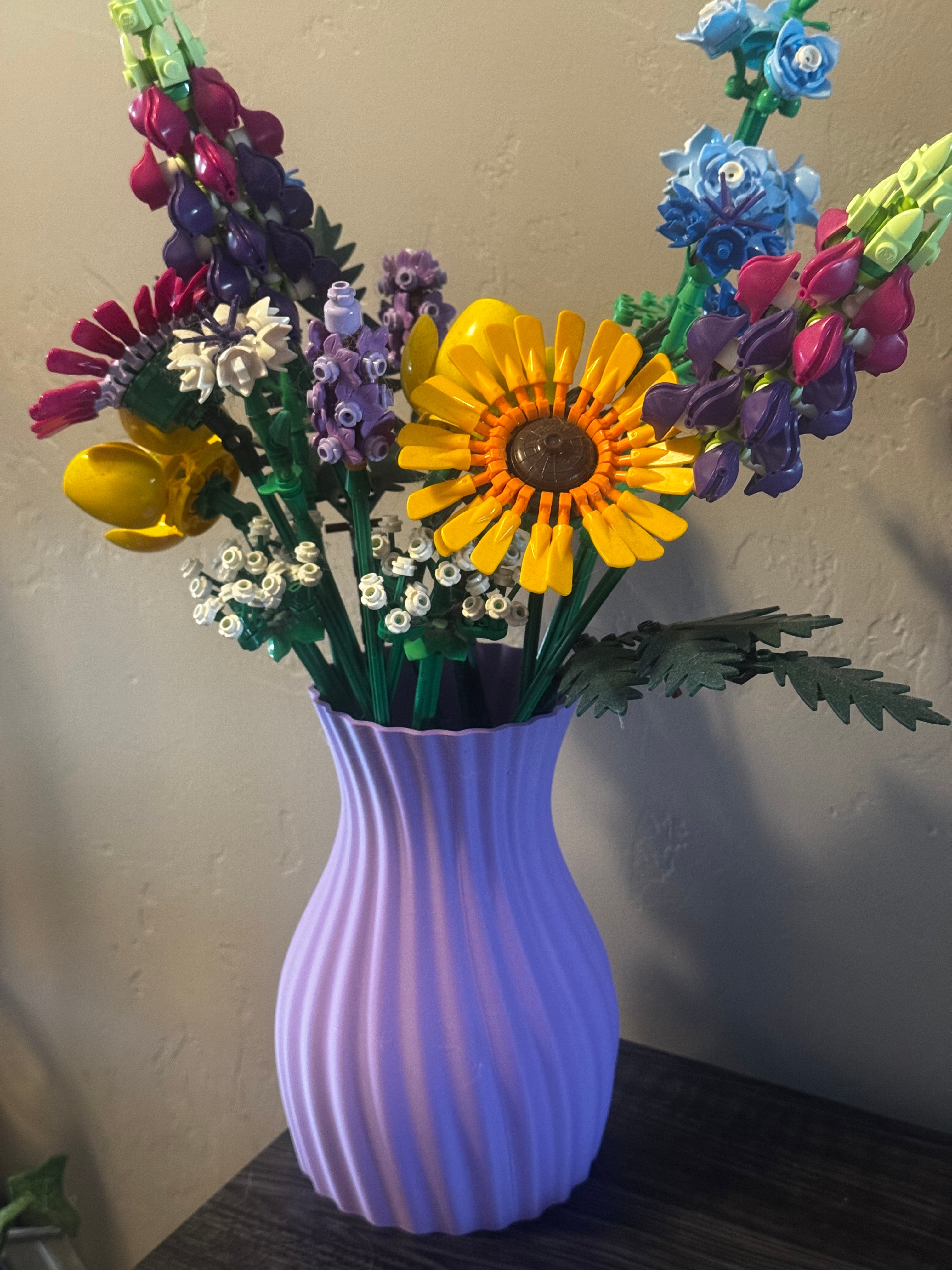 Wave Vase til Lego-blomster – 180 mm 3D-printet vase i flot bølgedesign