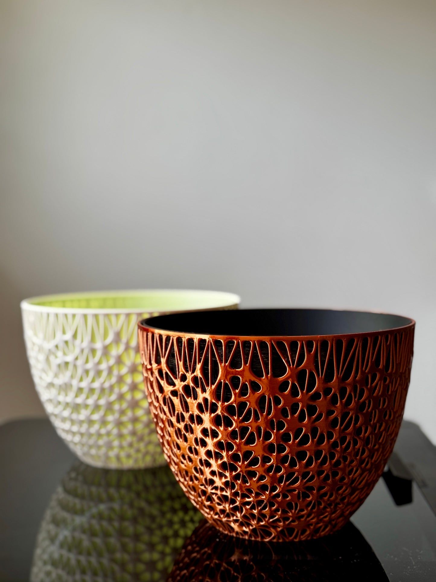 Elegant 3D-printet lampeskærm med organisk mønster