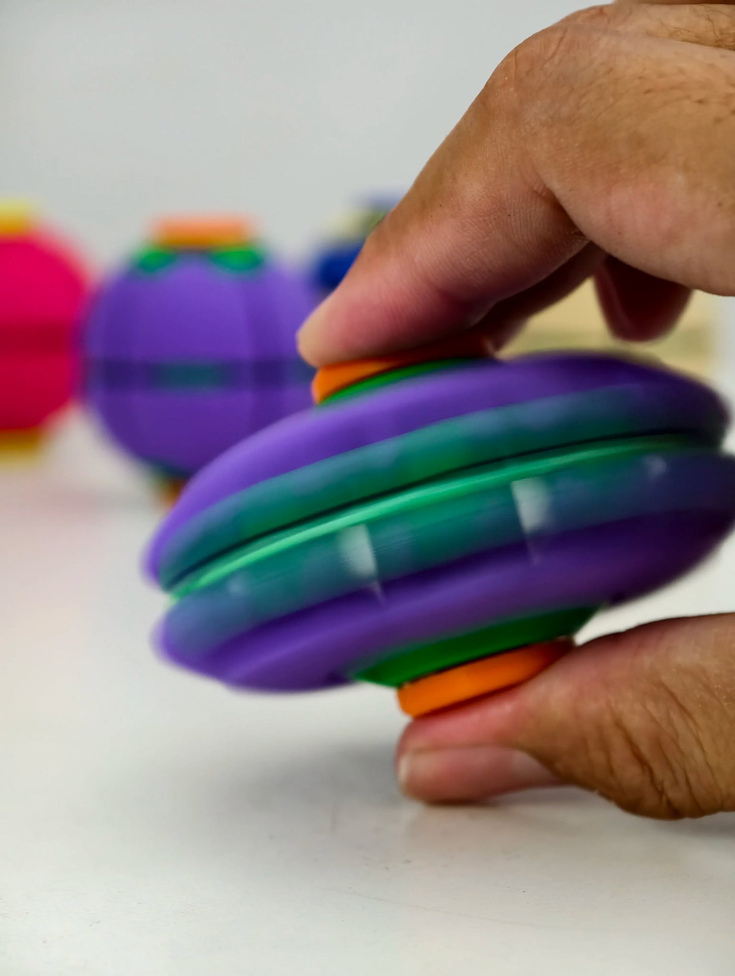 HelixCore – Press-to-Spin Squishy Ball