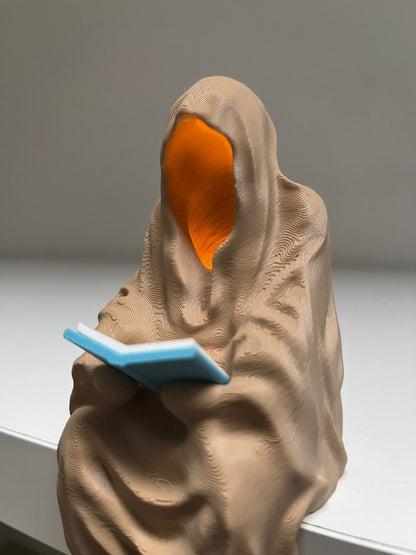 3D-printede spøgelser med bog og lys – sæt med 3 dekorative hyldefigurer